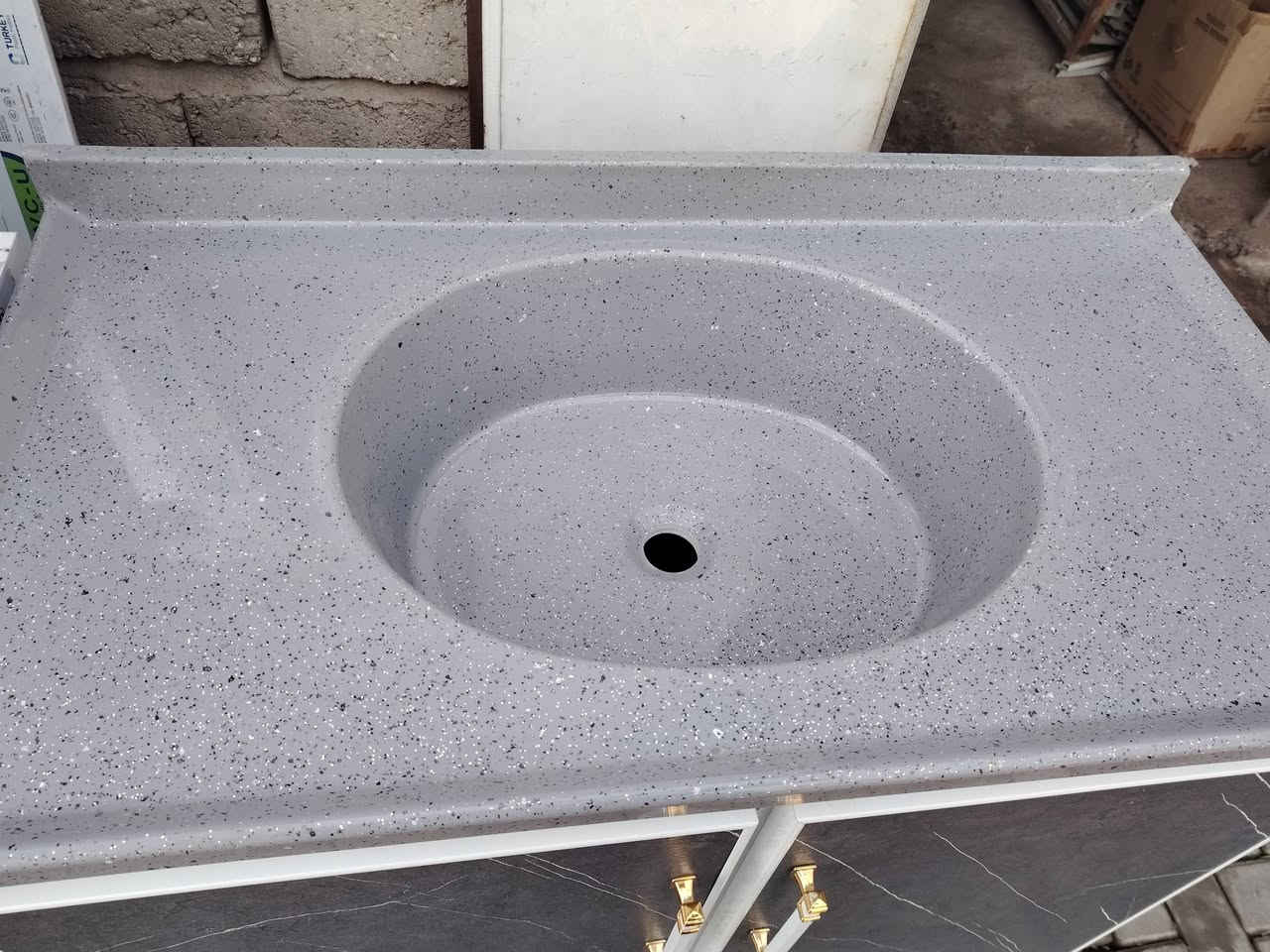 سلام عليكم كونتر متر ونص + سنك متر +مرمر المنيوم داخل خارج السعر ٤٥٠ الف مع النقل والتثبيت يتوفر جميع الأوان ***********
