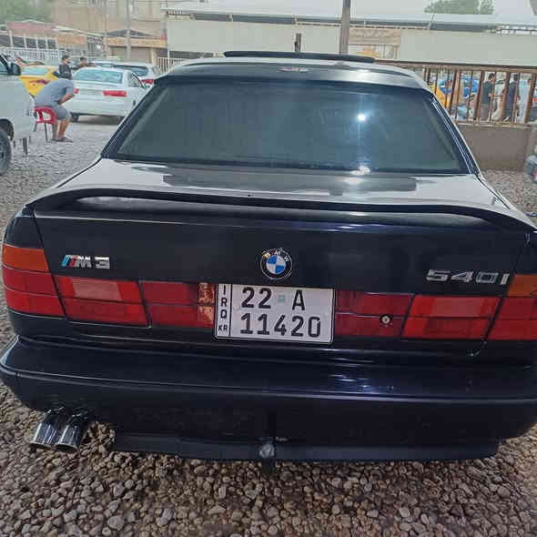 السلام عليكم بي ام ٥٤٠ اصل وفصل
موديل ٩٣ 
تفاصيل داخل الفديو
***********
