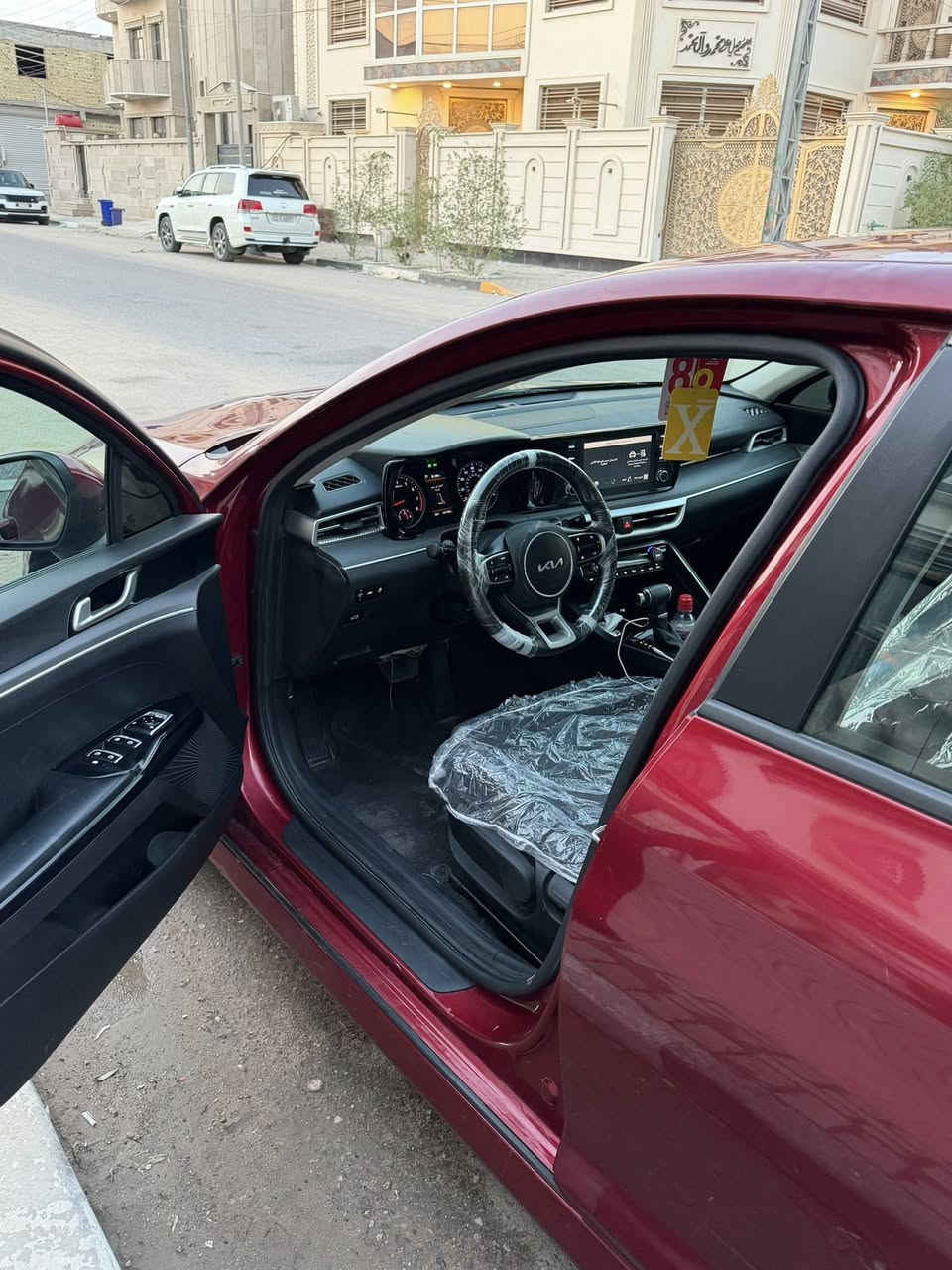 يالله السلام عليكم كي فايف 2022معوقين بصرة باقيلهة سنتين وتتحول راعيهة ب البصرة وكالة عامة السيارة بيهة قطعة وحدة فقط بدون تبديل بس المدكر الأمامي السيارة كلش حلوة وجاهزة السيارة تحديد مسار نقطة عمياء ترحيب ماشية 80الف mi ايرباك فقط استيرن وبيهة بارد ب الباب الخلفي 145بيهة مجال كلش قليل رقم الهاتف ***********
