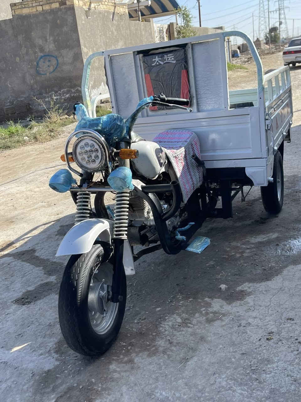 السلام عليكم
ستوته دايون 

مديل 2014

محرك جديد

مامفتوح محركهه 

تايرات جدد 

وراق صوليه 

كهربائيات جدد

سلف هندر 

شاير شغاله 

شاصي مكفول 

ركبه مكفوله 

مكاني ناصريه قضاء الرفاعي 

نتصل وبلخدمه 

***********
