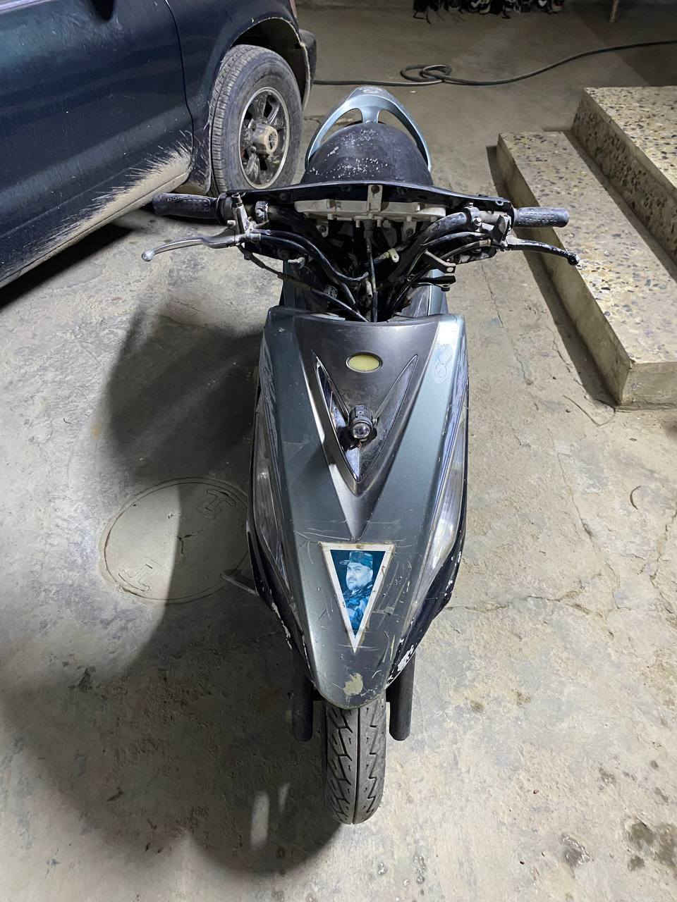 كامكو ياباني الدراجه شغاله نقصها كابريتر و قمجي سكليتر مكينتها ناعمه مال شغل توديك وترجعك 150 قفل 🔒 ‏‪0786 762 4617‬‏ وبي واتساب بغداد, العراق
