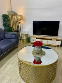 تخم سرير • طبلات • ميز تلفزيون
