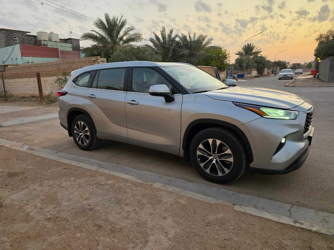 سلام عليكم ورحمه الله وبركاته
سياره هيلندر 
السياره خليجي فول موصاف فول الفول 
سياره نظيفه مشاء الله 
رقم بغداد تريد تحويل تريد وكاله 
ماشيه ٣٠ الف زيرو 
رقم صاحب السياره *********** 
اتصل وادلل
