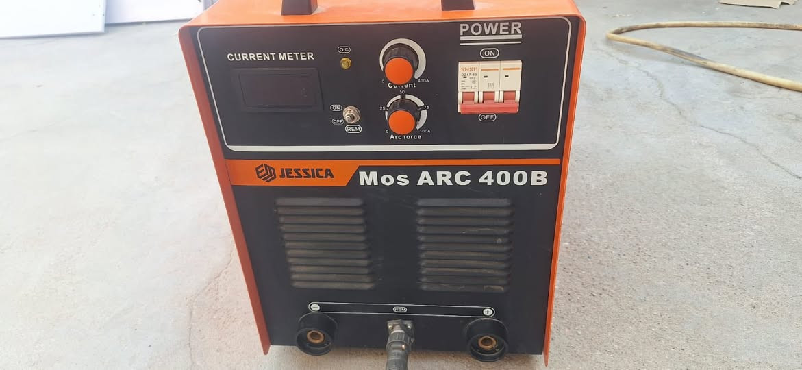 السلام عليكم
ماكنه لحام نوع جيسك 400 تلحم لحام بايب لاين اركون ولدن ملحقاته كامله سعره ٨٠٠ ألف وبيه مجال
الموقع البصره بزبير 
رقمي ***********
