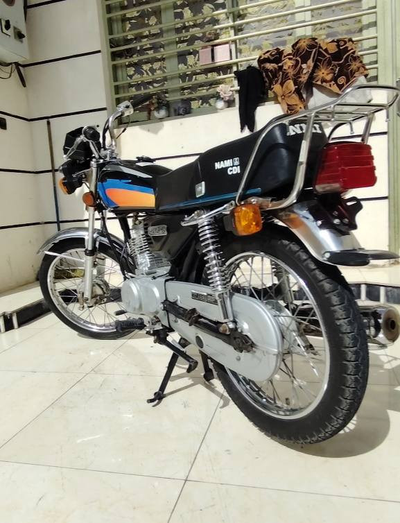 دراجه نامه امتياز اوراق كامله وكيلها سيد خلدون كهربائيات كل نقص مابيهن معمره كله اصلي  شوفت عينك  مستعجل على بيعتها***********
