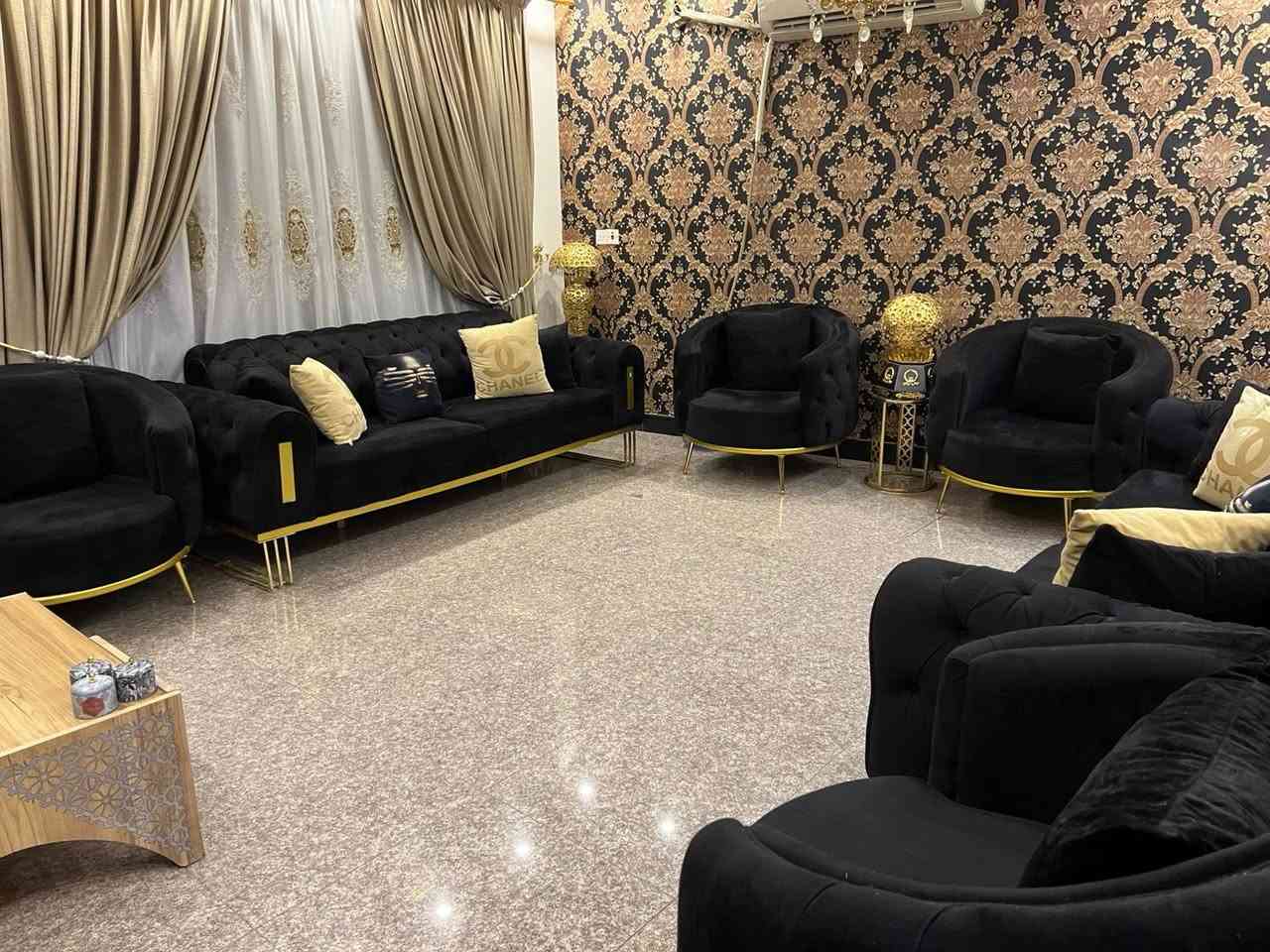 للبيع تخم متعدد الاستخدامات (يصبح سريراً وكنبة في نفس الوقت سعرة (700) الف  المكان بغداد الصالحية


**إذا كنت صاحب هذا الإعلان وتريد حذفه لأي سبب، رجاءا أرسل رسالة إلى الدعم الفني**