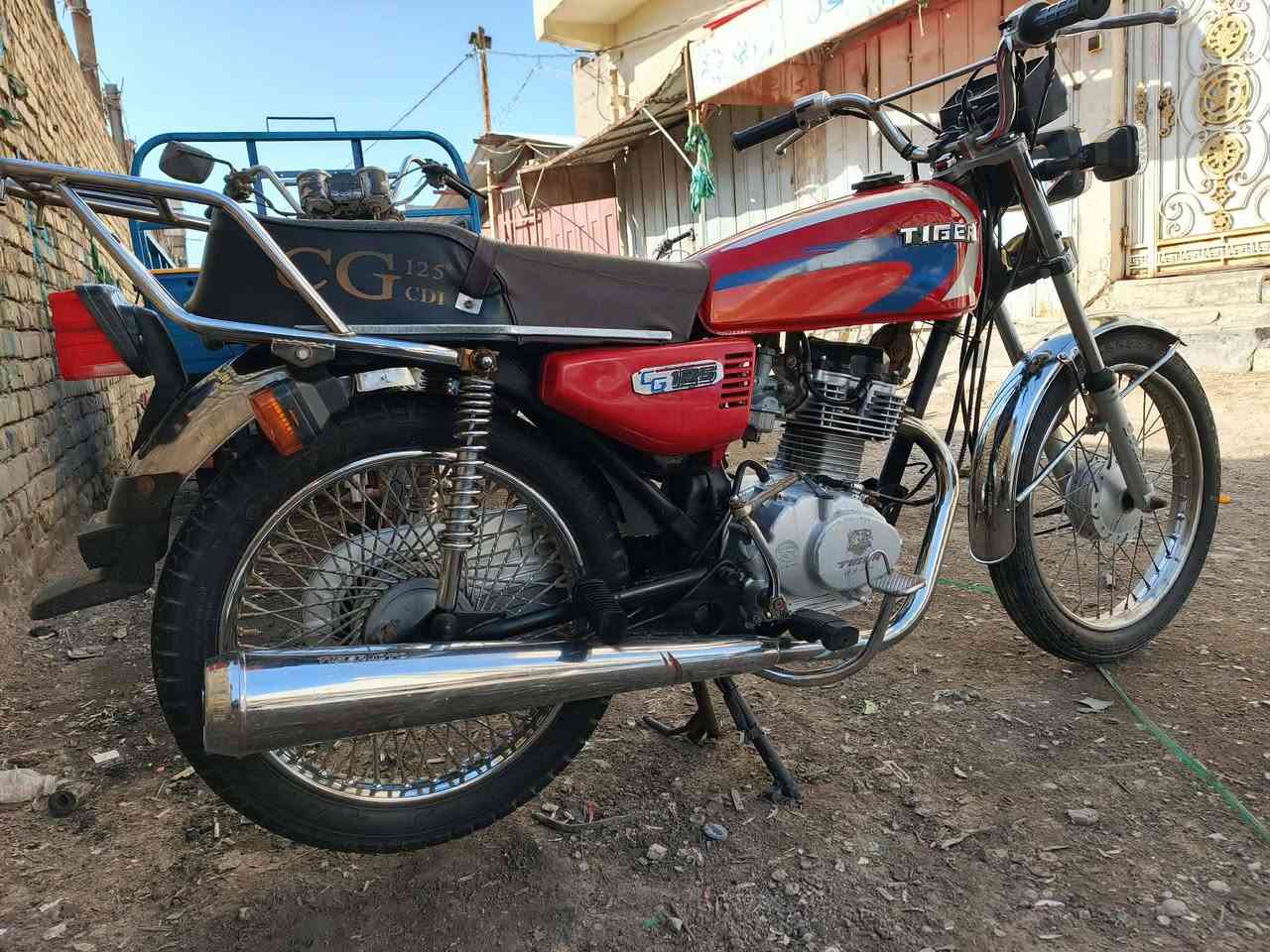 سلام عليكم اربعه كير تايكر أوراق اصوليي مديل 2021 دراجه جاهزه مال جنيان كامله كلهه شغاله مابيهه اي نقص محرك مامفتوح بيهه تخم تاير جديد سعرهه مناسب مكانهه بديوانيه شراي اتصل وبيك خير وتدلل ***********
