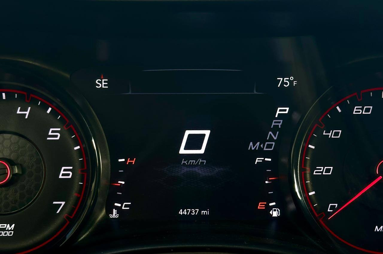 DODGE CHARGER 2021 Sxt black top 

من رخصة الادمن  💖

للبيع دوج جارجر 2021 Sxt بلاك توب اصل

مكفوله كفالة عامة 

وراد امريكي تقريرها ( امطار ) بدون مشاكل فقط بيها رصعات بسيطه  

السياره دخول جديد حره معفيه رقم 

مواصفاتها : 

لون برتقالي ناري 🔥 مميز 
كشن حضن تدفئة تحكم كهربائي
شاشه كار بلي
سستم سماعات الباين صوت طرب
حساس وكامرة خلفي
ويل حجم 20 بلاك توب اصلي مع تخم تاير  

السعر : اتصل وتدلل  

عداد المسافة 44 الف ميل 

صور التقرير مرفقة بالمنشور

مكان السياره: ذي قار / سوق الشيوخ 

للاستفسار :
***********
*********** سوق الشيوخ, ذي قار
