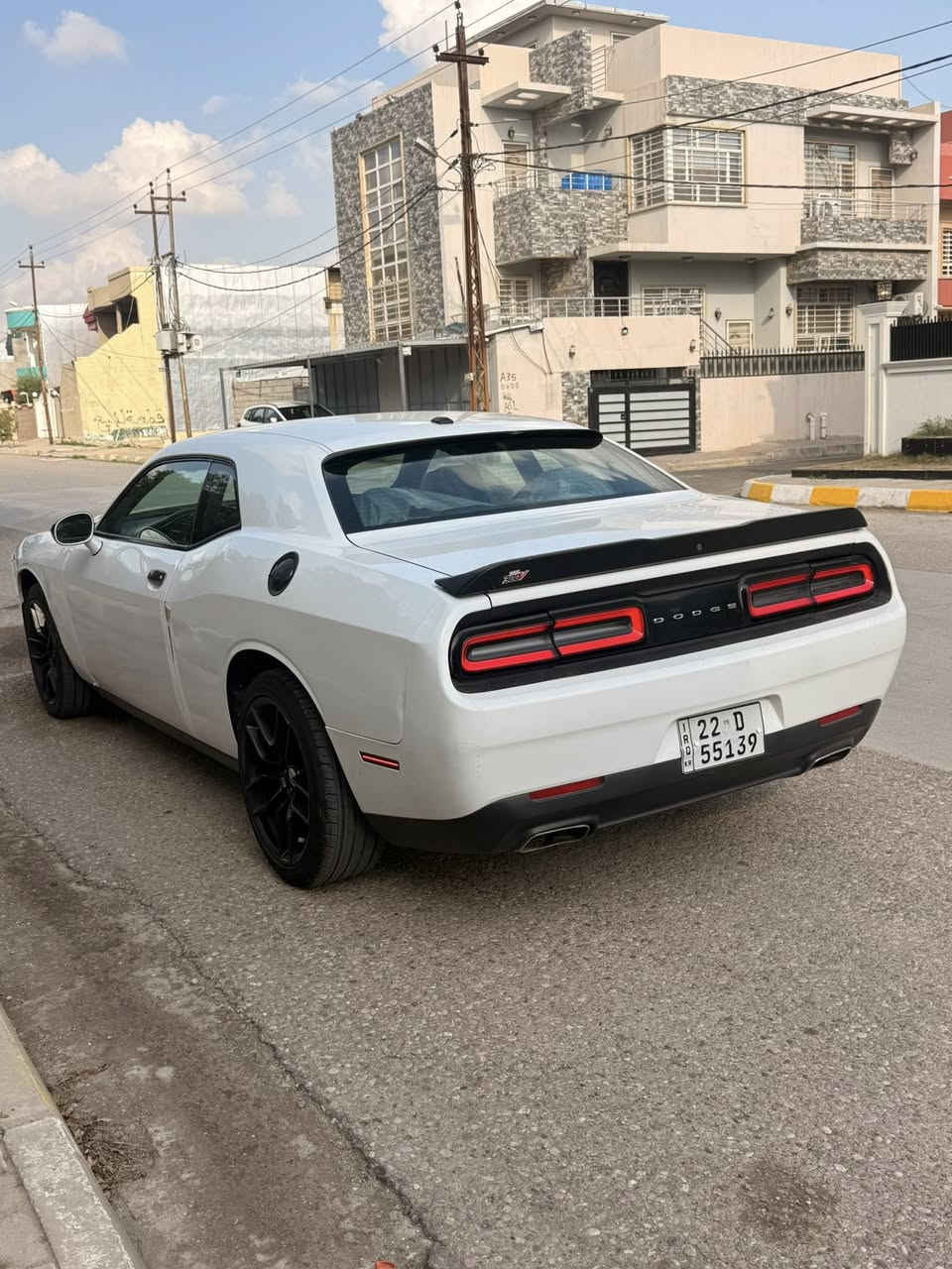 للبيع  جالنجر ٢٠١٨ sxt
سياره جاهزه من كل نواحي بيه ٥ قطع صبغ وسعره مناسب وسياره ماشي ١٢٠ الف كيلو متر مو ميل عليه برمجه مال 6.4  باقي تفاصيل محرك جديد تايرات جدد صدر جديد 
تعال خاص وتدلل سعر ١٤٠ وبي مجال 
***********
