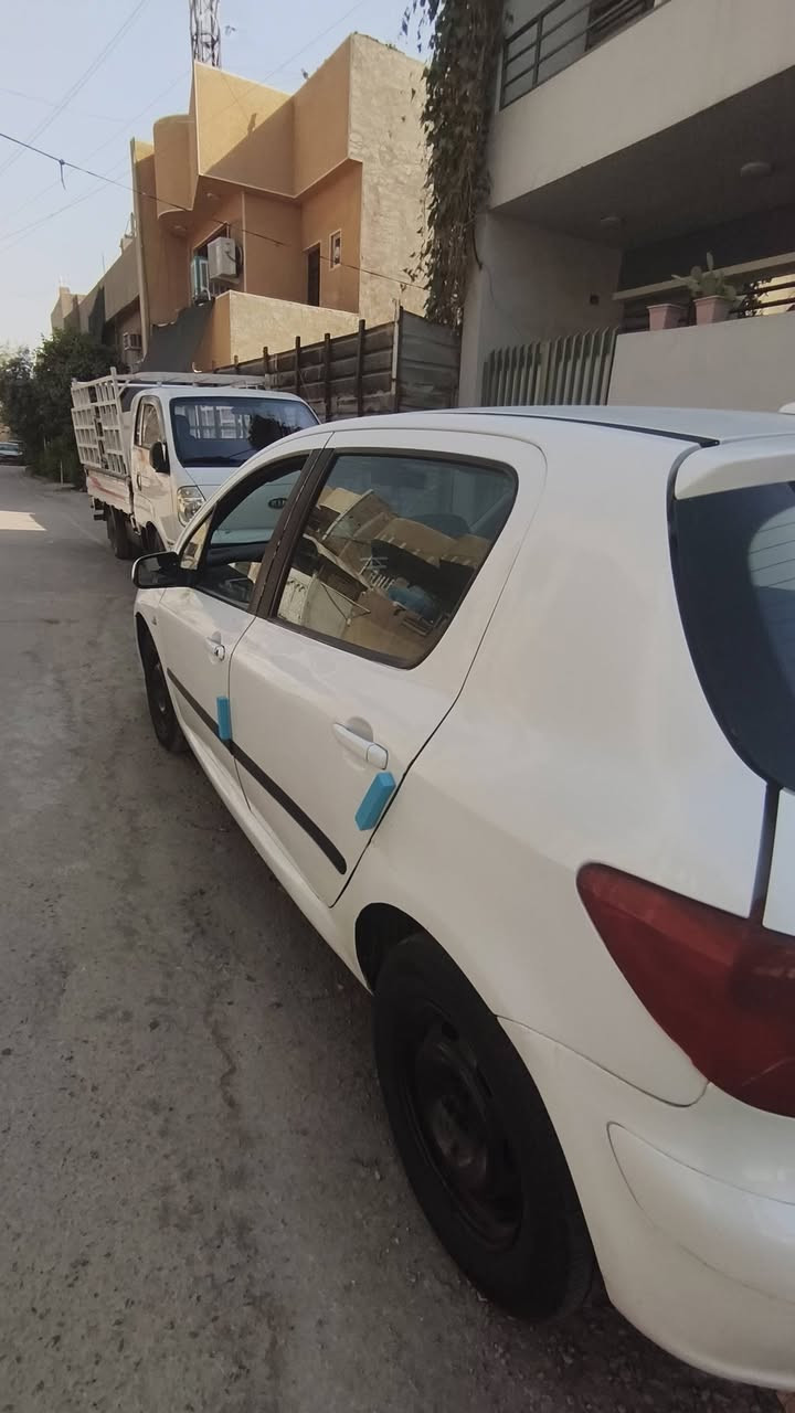 السلام عليكم
بيجو 307 موديل 2006 ( محور كير و مكينة كورولا بيكاجو 1600 )
السيارة رقم بغداد تحويل مباشر 
شاشة و تبريد شغالات 
دواخل نظيفة 
لايتات زينون 
عداد الكيلومتر عاطل
السيارة مصبوغة عام 
السعر 47 و بيها مجال 
مكاني بغداد الدورة 
***********

