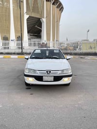 ٢٠١٤ • ١٠٠ الف • شاشه وكامره