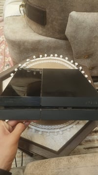 بلي 4 نضيف كامل ملحقات 3 يدات جدد وحده اصليه يجي ويا لعبه ذلاست اوف وف...