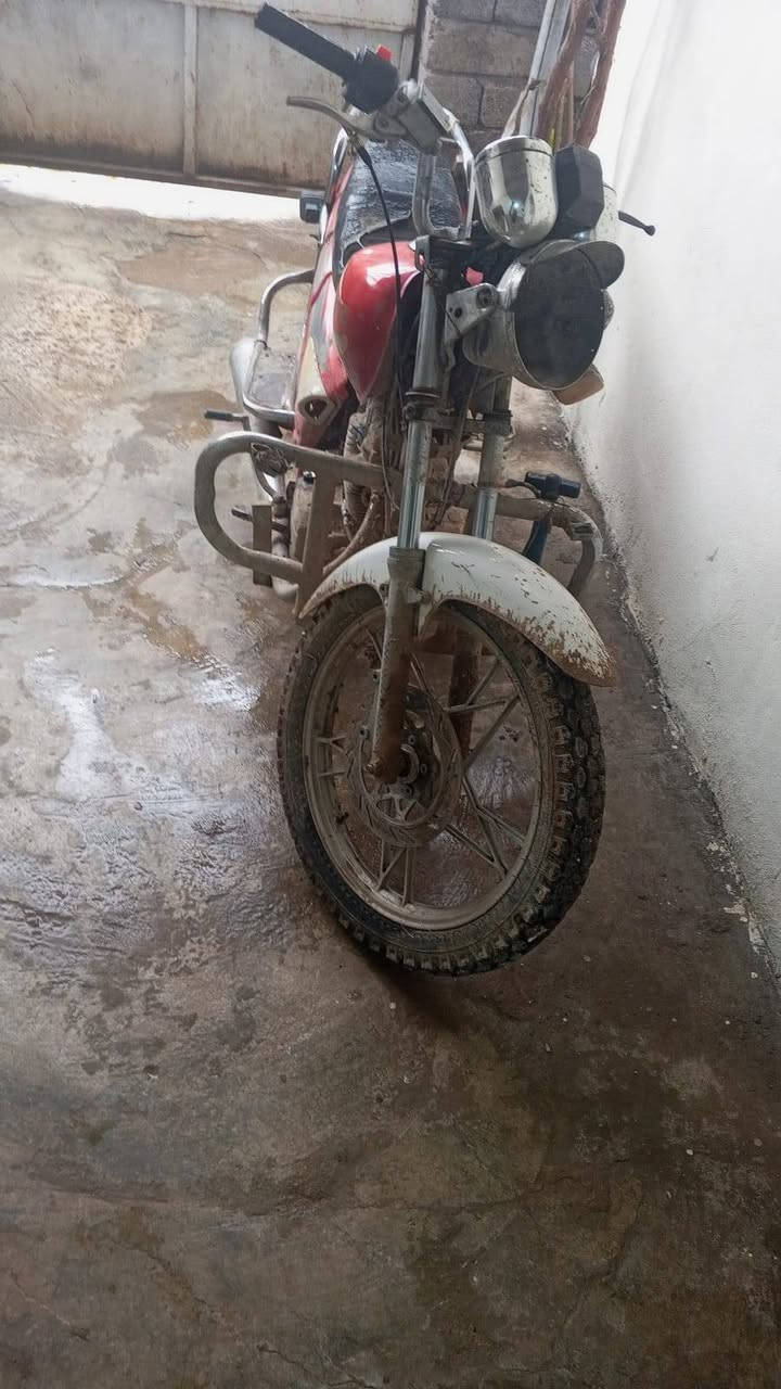 ماطورر جني للبيع شغال شرط اول هندرر بس يعوزوو ترتيب محرك خمسه كيرر السعر 175موصل لايمن رجم حديد السايدين الجدد امراسله خاص والموشراي لايكسر السعرر والتصال علا الرقم وبي واتساب ‎0788 427 8293
