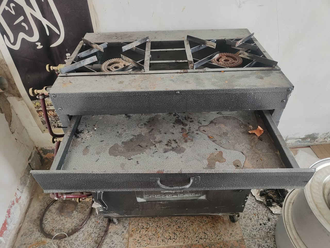 طباخ مطاعم جديد استخدام سبوع فقط السعر 150 وبي مجال مكانه الحله
رقم الهاتف ‏‪0782 482 3670‬‏
