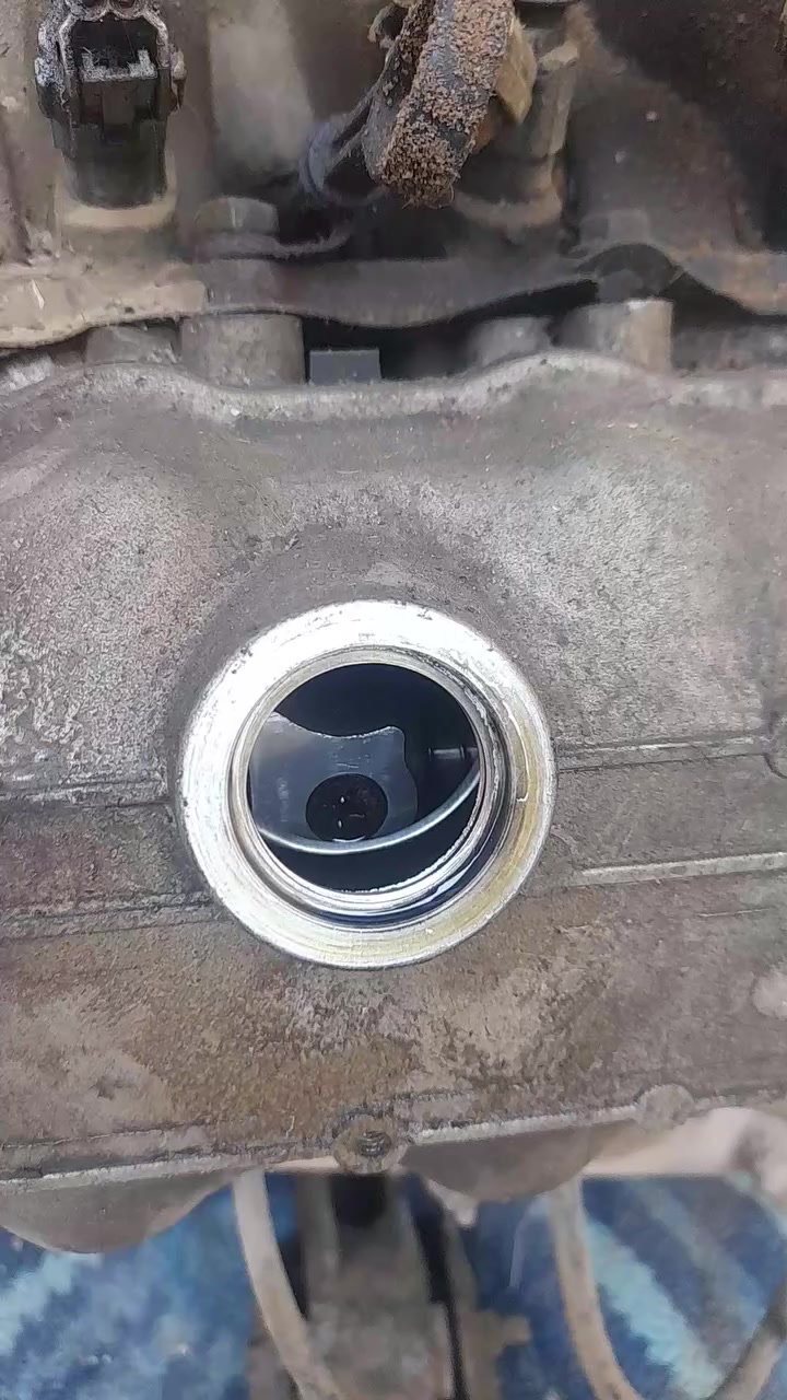 السلام عليكم ،،، مكينه وكير كوناو ٧ راكب وسلف وبقية الغراض كلهن ب ٦٥٠ مكاني ديوانيه ***********
