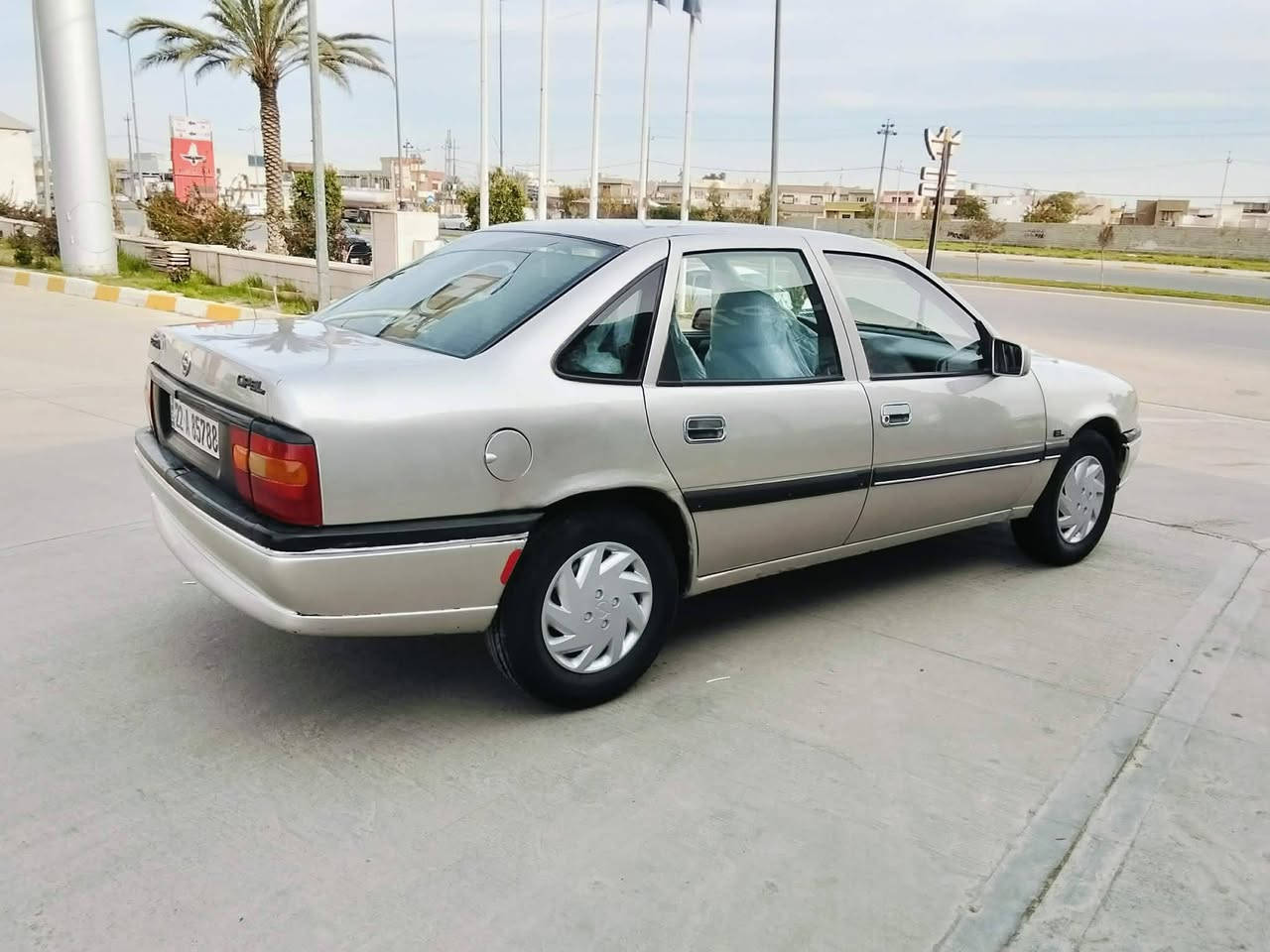 اوبل فيكترا وارد يابان 
محرك 20 كيرمحرك شرط 
تبريد بدون ضربه حتى هيلال بيلادي 
بدون خياس
رقم هزه جديد سنويه 2025 شهر 8
رقم اربيل دولي 
سياره جاهز بدون نواقص 
شرط فحس او تراي وين ماتريد استفسار اكثر خابر
***********====***********
مكان سياره كركوك خلف مستشفى ازادي
