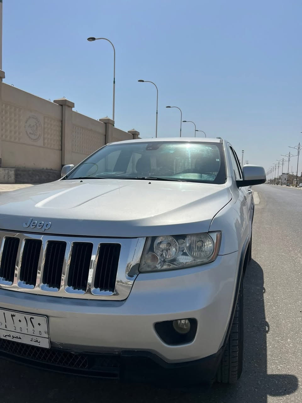 للبيع جيب لاريدو 2012  تو ويل رقم بغداد بيهه صبغ جاملغ مقابل السائق فقط بدون ايرباك
بصمة ابواب 
بصمة تشغيل 
تحكم ستيرن 
محرك 3.6  سته سلندر 
السيارة نظيفة 
السعر 155

***********
