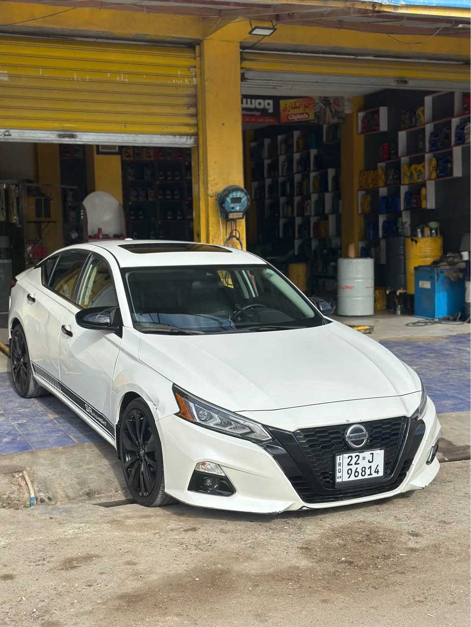 Nissan ALTIMA 2022 SR MIDNIGHT
‎٦ پارجة بوياغه 
‎ارباگ تةنها يةك شانى تةقيوه 
‎سةيارةكة قةپات مواسةفاتة 
‎بيدةبل بي توربوو مةرغووب 
‎٦٠ هزار kmرويشتوة 
‎گيرومةكينةو تةبريد بةشةرت نةكراوةتةوة
‎قةپات مواسةفاتة 
‎سلايت 
‎كوشين جلد كارةباي هيتةروخةت پرتةقالي
‎شاشة گةورة  كاميرة 
‎لايت LED زينون
‎بلاجيكتور  بيلادي LED  
‎قياسي ويلةكان ١٩ئينج 
‎ ئاوينة هيتةر و ئيشارةت 
‎رادار ٣٦٠دةرةجة  واتة پيشو دواو تةنيشتةكانو خةتي جادة 
‎بةسمةو شةغال 
‎رادارو بةردي گزوز  بةشةرت بيلادي  
‎بوزانياري زياتر پيوةندي بكة *********** 
*********** كركوك, العراق

