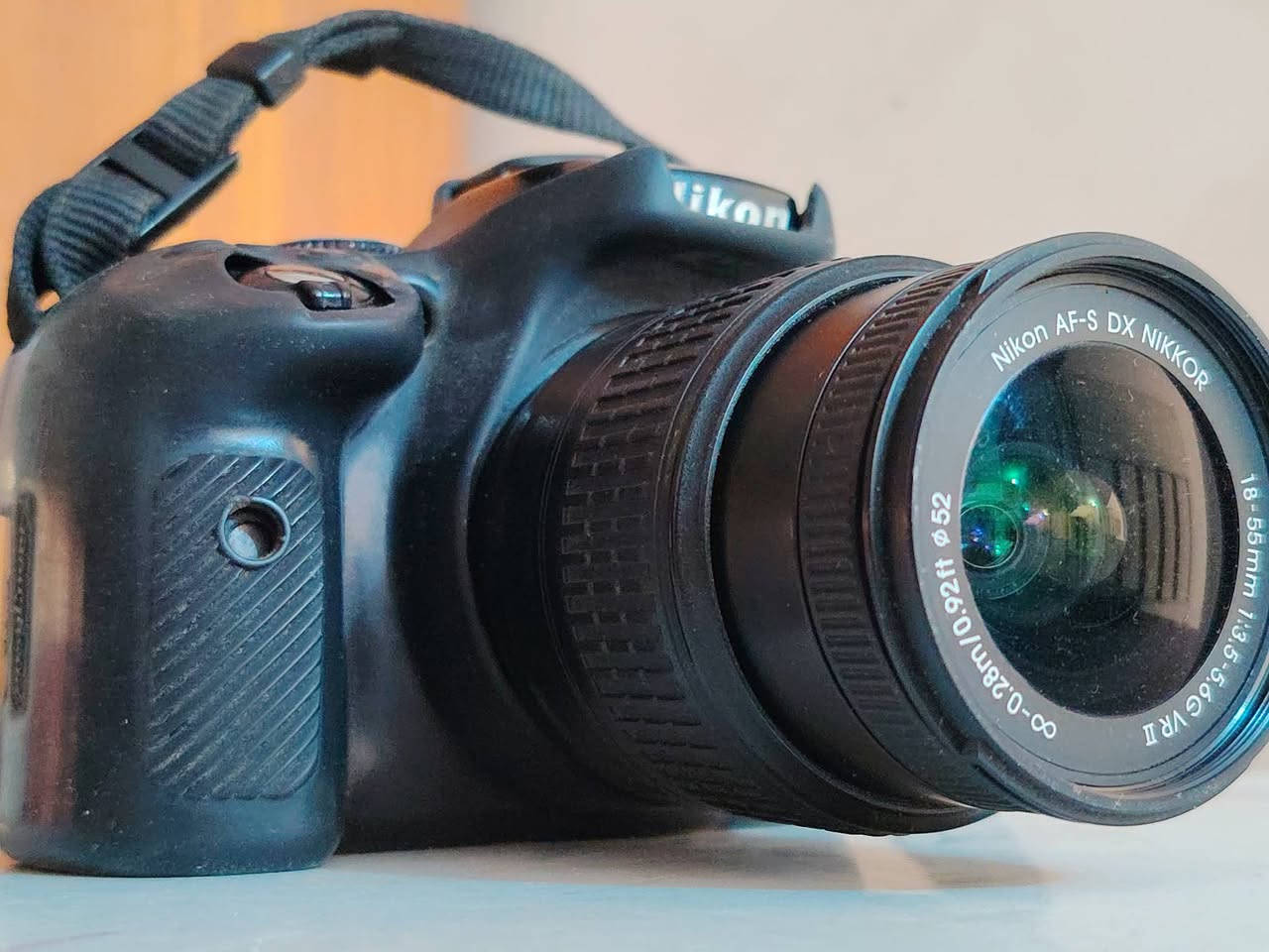 كاميرا نيكون ٥٣٠٠ كامله ملحقاتها السعرى٣٥٠ اكو توصيل كافة المحافظات *********** وتساب
