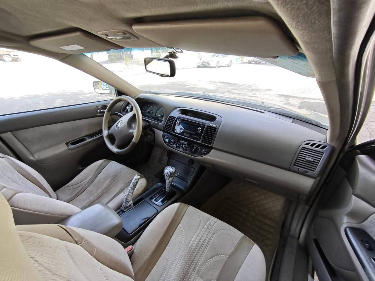 السلام عليكم كامري 2006 رقم سليمانيه سنوية جديدة بيهة 3 قطع إماميات شرط بدون دواخل سنوية جديدة صدر نضيف تايرات نضيفة لا تنقيص ولا تبخير مكان السيارة ديالى السعر 98 وبيها مجال للستفسار *********** @***********
