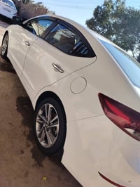 النترا 2019 خليجي ماشيه 151 فول عدا البصمه السعر 155 لاستفسار 07806360...