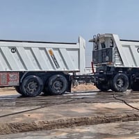 كرواتي للبيع قاطره مقطوره مقفوله 07842307288