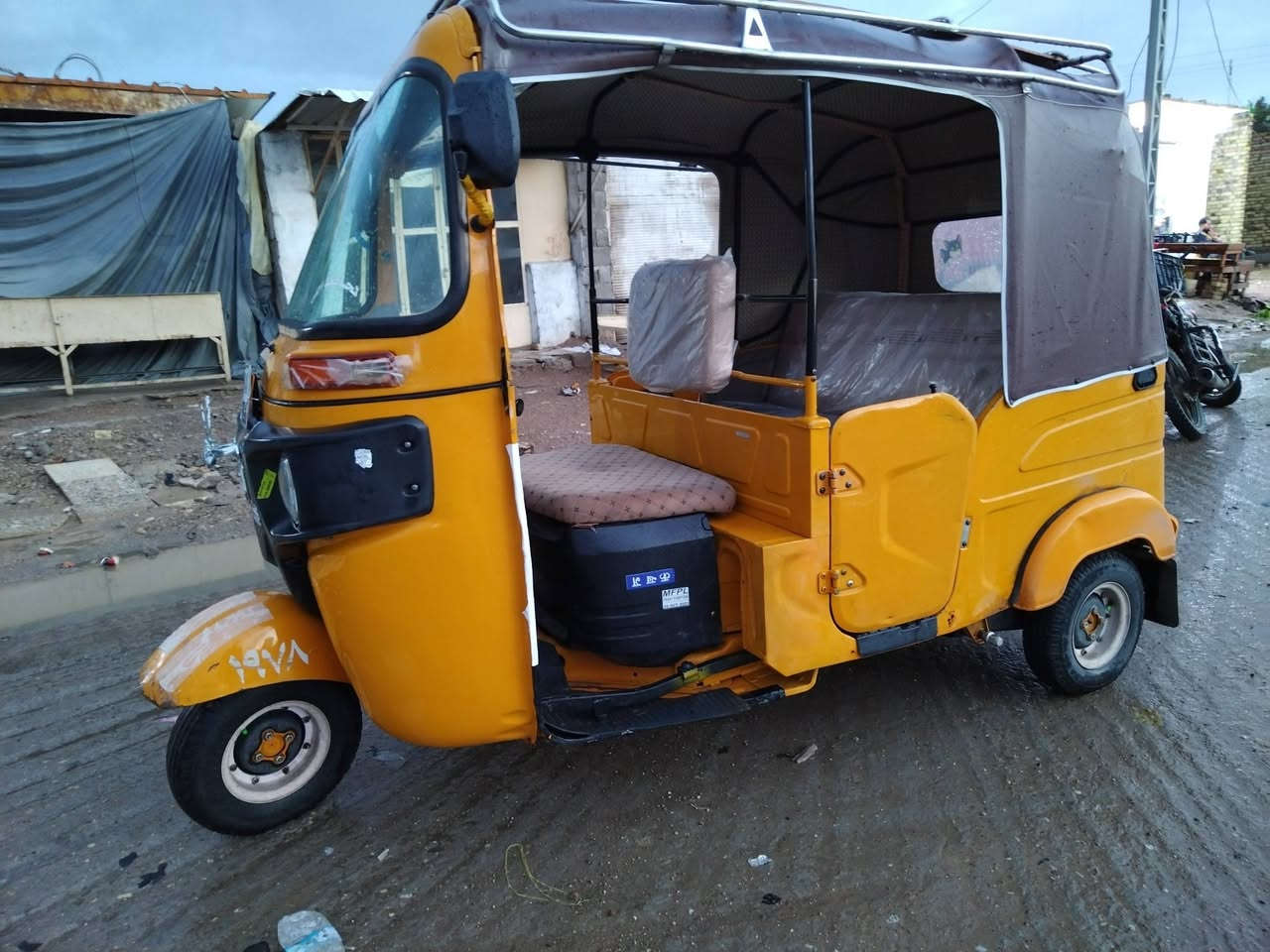 تكتك للبيع
الدوس معمره
رشات بالغد
مكينه مكفوله
موديل ٢٢
واسط قضاء الحي
السعر ب ٨ مليون
***********
