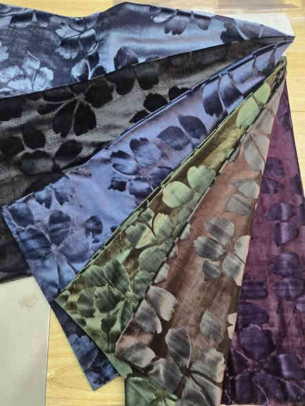 كل ماهو جديد اكيد أقمشة باهر نمبر وان   موديل جديد
اليوم وصلتنه أجمل واحلى موديل  قديفه ماڤی ماڤی کولە باخ   بيع جمله ومفرد بالارخص الاسعار  خاص للفساتين او داشداشه السعر المتر واحد 4000 الف فقط  
💥ألوان غايه في الروعه🌈*********** 
 💥ونقاشات جديدة🙋  العنوان كركوك قادسيه الثاني شارع ابو وليد المضمد خلف جامع صابر كه ردي أقمشة باهر ويوجد خدمه توصل الى جميع محافظات العراق ‏ ‏🚖✈️قماش  بهاري. 
 من شمال الحبيب الی جنوب  توصيل 5000 الف فقط 
(حتى وان مررت على منشوراتنا بصمت يكفينا فخرا أنك شاهدت ما ننشر و فقط🌹*********** 🌹***********
