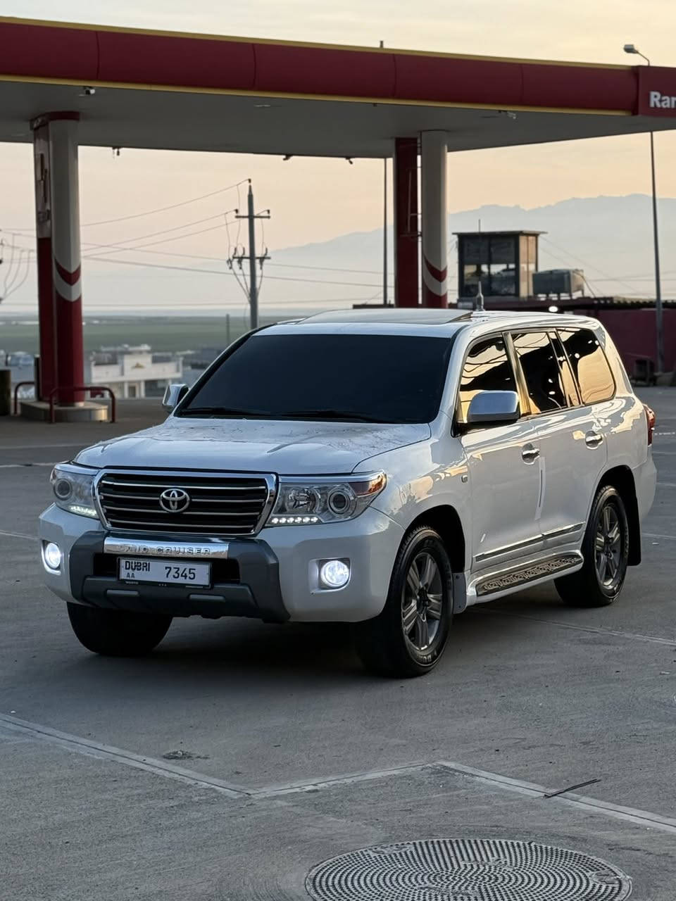 بەناوی خوای گەورە.  ماشاءالڵە لەمالی هەمو لایەک بئ
وەنەوشەی  دووبەی بۆ فرۆشتن بئ سەرەتایە
٢٠١٠ مانگی ٥ کراوە بە ٢٠١٥
GX  فول 
184 k.m رۆیشتوە
گیر تۆماتیک سلایت بەسمە سەلاجە
ناوزەردە 
V8 بەشەرتی ١٠ فیتەر ئەیدەم
٤ ویلو تایەی لۆکی لەبنە
کامل سیرفزم بۆ کدوە
بئ مەسرووفە
دەبل ئەکسل و دەبل گیر هەموی مەزبوت
یەک گلۆب لە شاشەی ئیش ناکات
سەیارەکە بئ بۆیاخە هیجی بیوەنیە
تەنها یەک بەلەی ساردی هەیە
مالی دۆستە مالەکە زۆر خاوین ماوەتەوە
مشتەری  نیت سەرمان مەیشینە لەگەل ریزم❤️
نرخی    ٢٢٠ گەلا
شوین رانیە
*********** واتساب
***********
