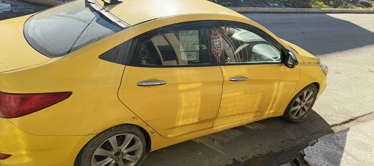 للبيع اكسنت مضلع 2014مابيها اي اضرار فقط تلقيط مال تكسي السعر 95التصال على الرقم *********** ***********
