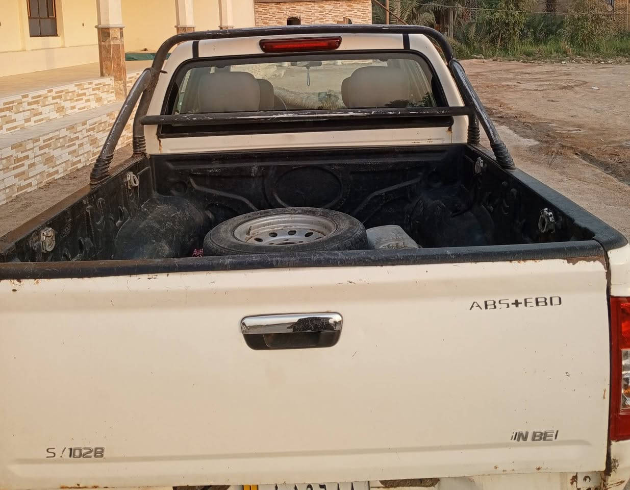 سلام عليكم بيكم جنبي البيع
مديل 2015  جاهزه سياره  سعر 58 بيها مجال لا شراي  
*********** مكان السماوه
