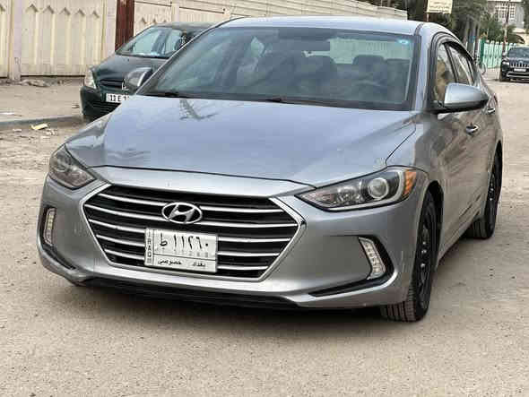 مرحبا حبايبي هاي هونداي الانتره واردي امريكي السياره حلوه وجهزه برغي ما ناقصهة اتراي زيرو حدثهة مثل ما موثق بل صور بيهة ٣ قطع صبغ وقطعه تبديل السياره بدون شواصي ولا الغود ولا حوض يعني يعني بدون دواخل والشراي يجي يشوف ابعينه وقتنع تحويل مباشر 
الموديل ١٧ المشي ١٠٠ السعر ١٠٥ وهاذ رقمي ***********
