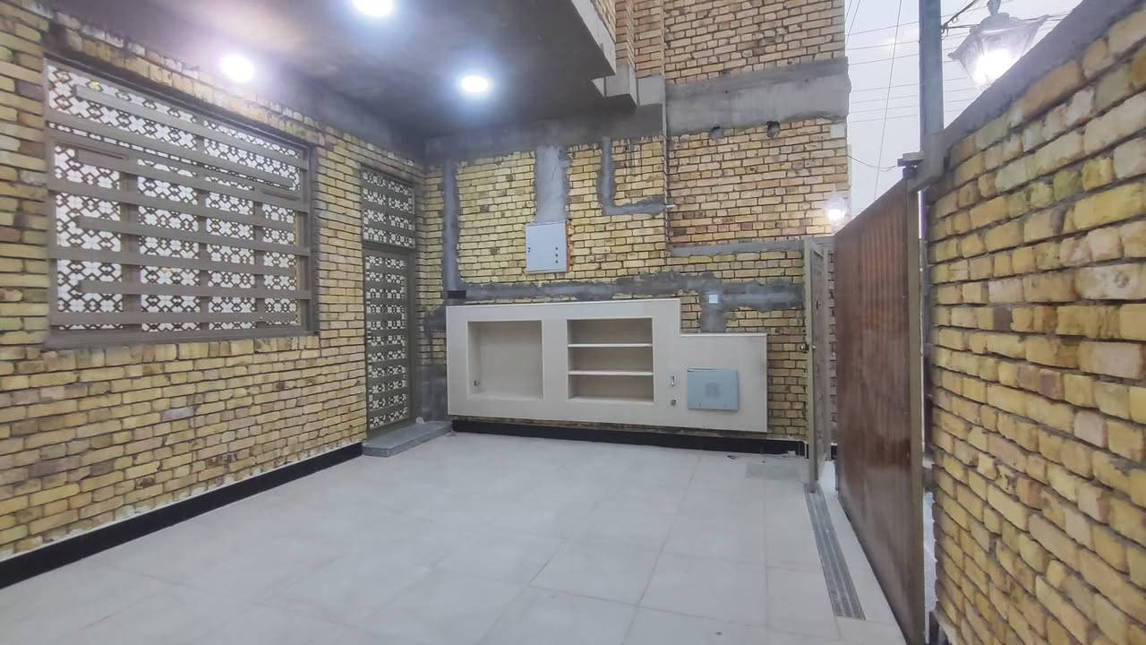 دار ٢٠٠م حي عبجيه خلف الشارع العام مال حي الغدير ***********
