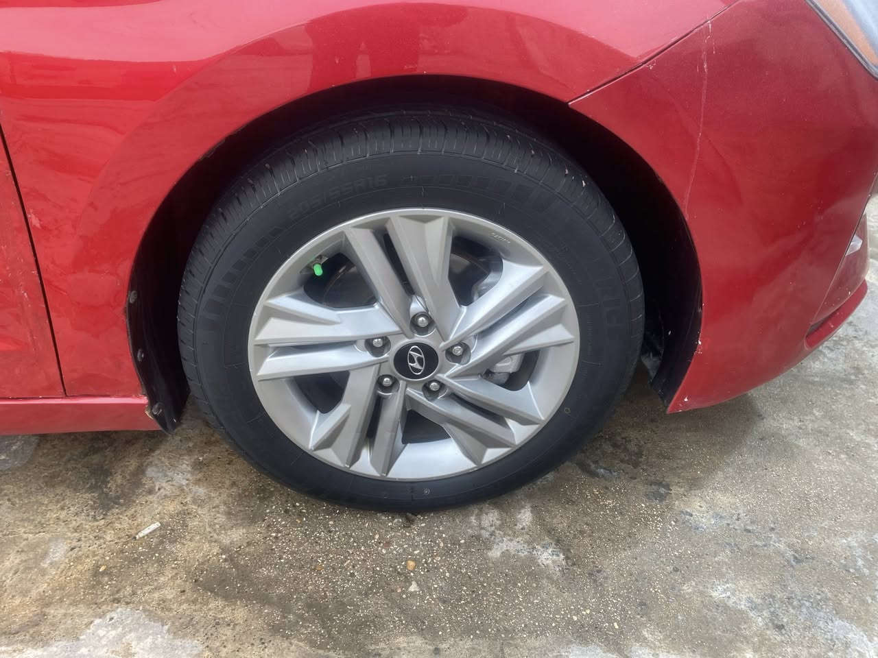 ويل او تاير اصلي جدد كلش تايرات انضاف كلش بدون تصليح بدون عواج  مراوس ويه ويل عادي او تاير حجم ١٥ مكاني يغداد الشعب رقمي *********** معه فرق
