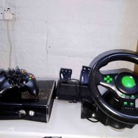 لبيع جهاز اكس بوكس 360 ذاكرة 250 الجهاز امانة الله مامفتوح مع محولة اص...