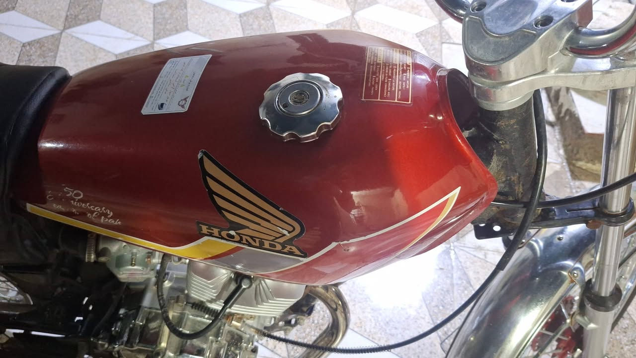 سلام عليكم اخوان دارجه لبيع
ايراني  جاهزه من كلشي  ادوات. السعر 650 وبيه مجال 
العنوان بصره قضاء شط العرب الجزيره الثالثه 
***********
