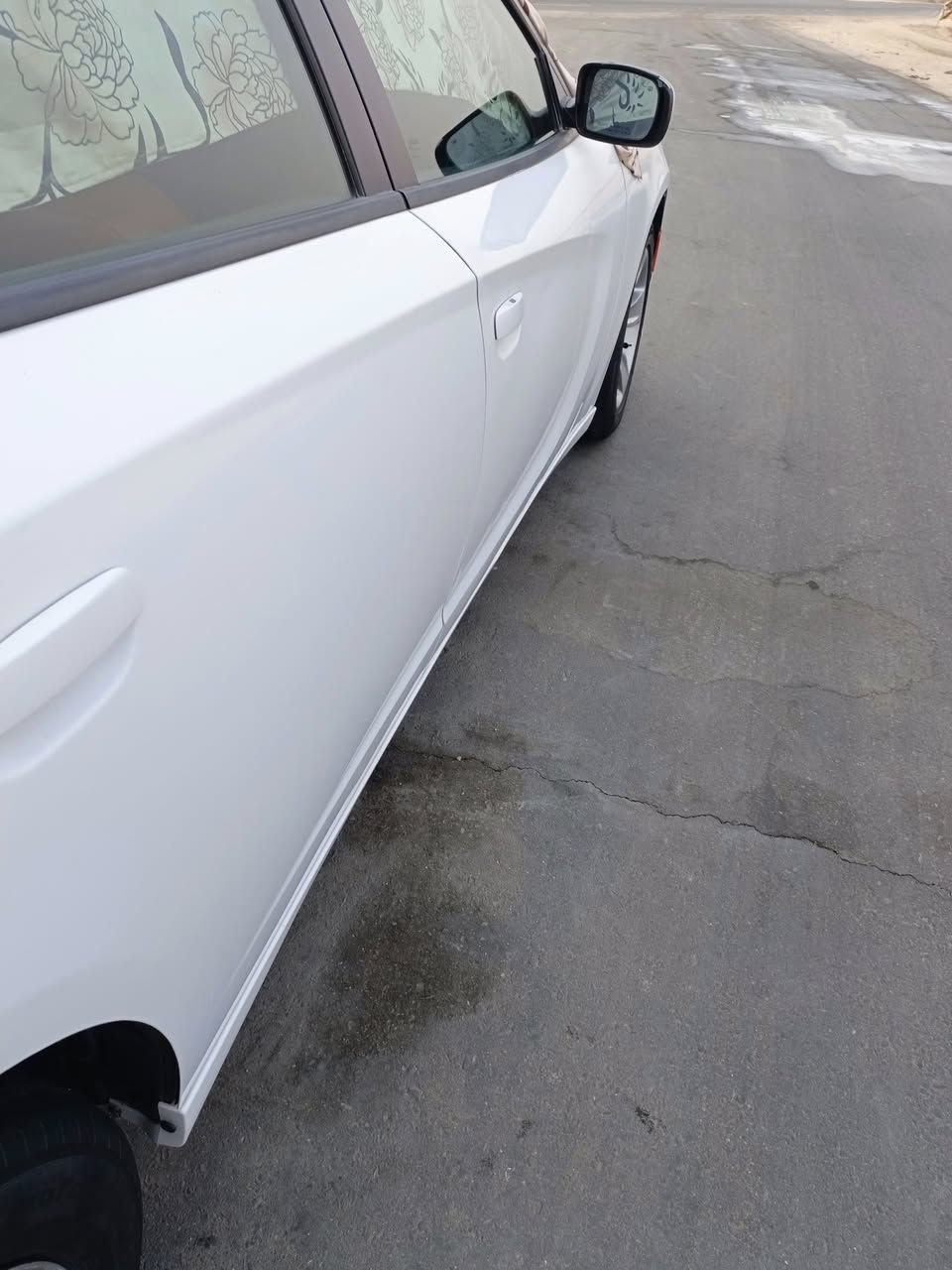 السلام عليكم جارجر موديل 16   مرمز20 لون ابيض محرك 3600 كير ومحرك شرط الفحص وارد امريكي كير طياره حداديه نظيفه حيل شرط الفحص تايرات نظافتهن 60/100 رقم ذي قار ترهم مراوس بكوري النترا أو كيا فورتي السياره ماشيه 161 ألف رقم الهاتف *********** السعر 170 قفل
