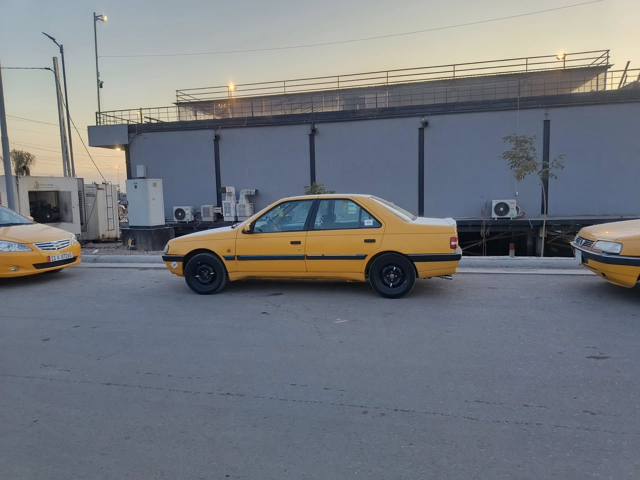 سلام عليكم بيجو الميس 2012 سيارة جاهزة للشارع كل نقص مابيها سيارة كفالة صبغ وضربة مكاني ارسه شارع 20مال عبيدي, سنوية 28 *********** السعر 38 وبيها مجال للشراي
