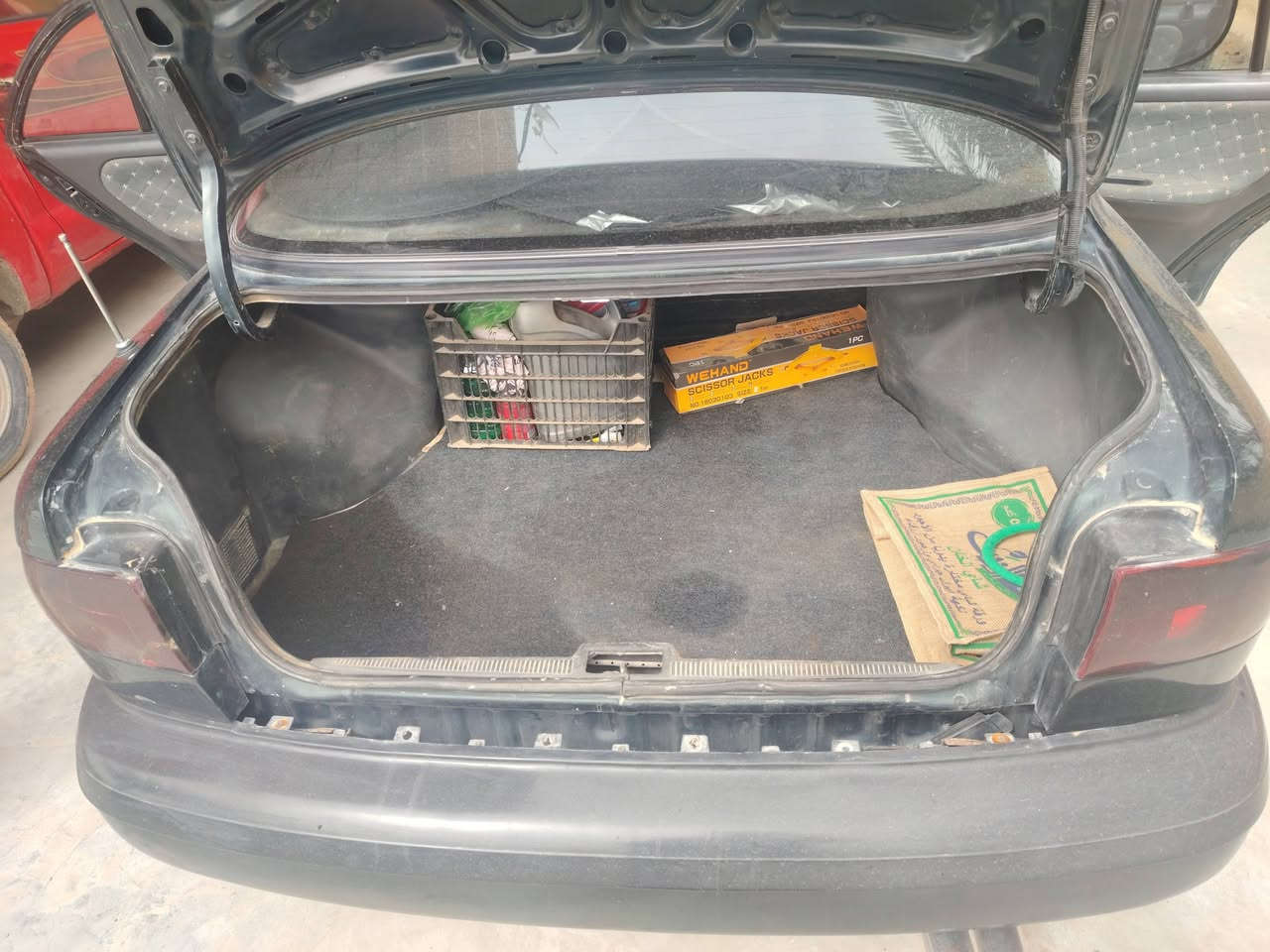 ألسلام عليكم سونتا 2/  1994 رقم ديالئ انكليزي باسمي المكان ديالى خان بني سعد 
هزه جديده / سعره 45 بي مجال بسيط 
رجاءا الي مايعرف بيهن لا يعلق بكيفه الوك مالته حته 55 واكو 30 موجود كلشي بسوك 
بيه تنقيص فقط مأثر عليه 
ترايك 180 / سيارة خير من الله 
تدفئه نار تبريد ثلج 🥶
 مصبوغه صبغ عام / كهرباءيات كلهن شغالات
كلوب البوب كلوب الصندوق عالي ناصي كلهن شغالات 
صدره نضيف كلش
تدفئه نار / تبريد ثلج 🥶
غرفته جديده دوشمه جديده تنته كاعيه جلد 
راديو شاشة بلوتوث سماعات كلش عاليه 
تايرات جدد 
نواقصه فقط تنقص ودعاميه الأمامية شويه مكسوره من جوه مامبينه وجاملغ الأيسر شويه مكشر صبغ مالته
***********
