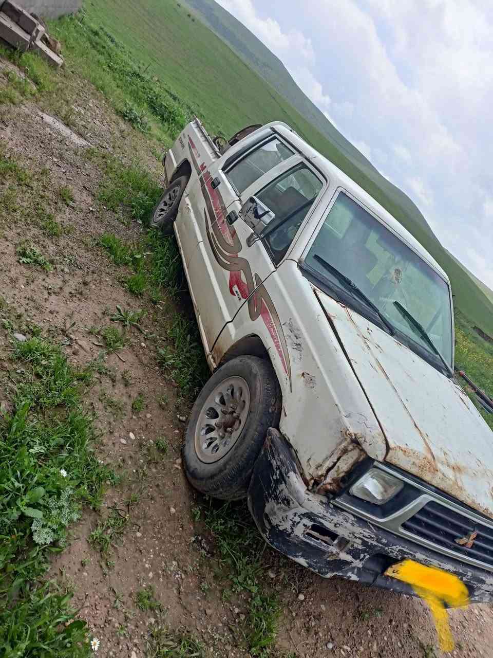 للبيع مستبوشي موديل 1997رقم نينوئ اصفر بي سنويه صاقطه وكاربون بانزين بي مكاني ناحيه زمار للستفسار اتصل ***********
