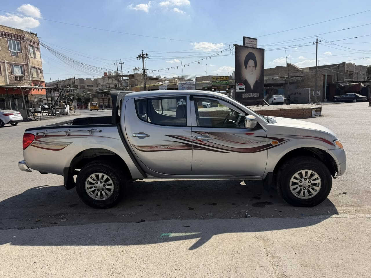 سلام عليكم 
بيكم مسيوبيشي فور ويل گاز  2009 لا صبغ ولا ضربة كير مكينة مكفول تبريد شغال سيارة مابيها اي نقص السعر 99 وبيها مجال بسيط كلش سيارة نظيفة المكان بغداد الجديدة  ***********
