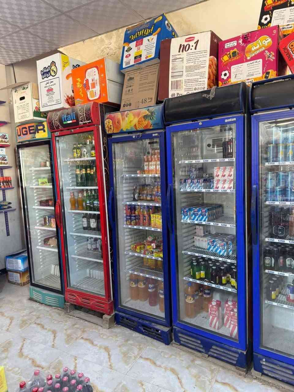 اسواق للبيع
الديوانيه ام الخيل الرابعه 
تحتوي علئ ٩براد عمودي مع براد ثلاثي كولا وبراد ثلاثي ببسي بغداد 
مجمدات طرحيه عدد ٤
سبلت عمودي ٣ طن 
رفوف سفينه وصطيه 
رفوف جداريه 
عارضات جبس 
منضومه كامرات 
للاستفار ***********
 السعر ٢٢ بي مجال وحسب التقييم
