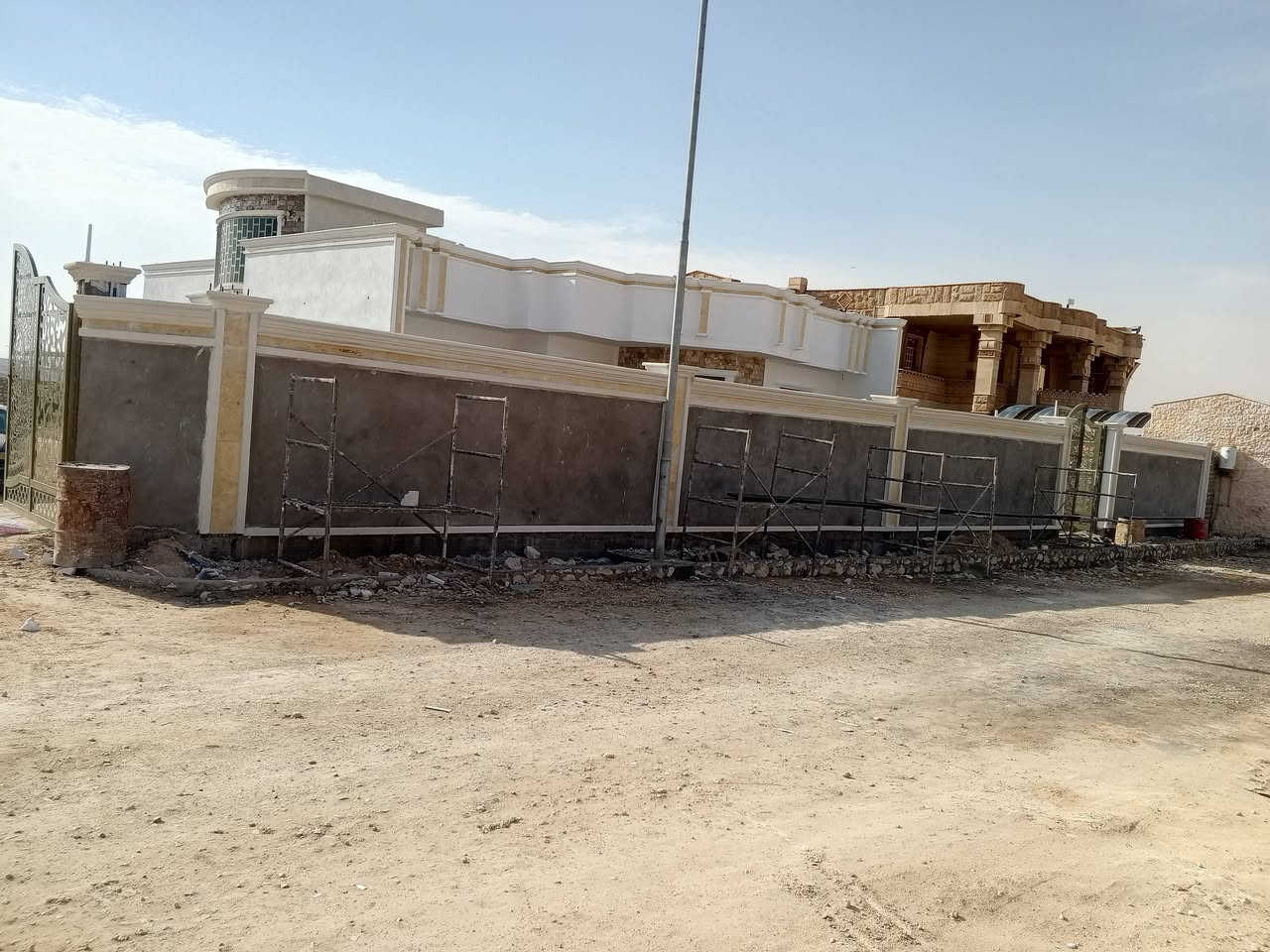 جزه من عملي واجهيات والبخ ونثر واد وعمل بسعار مناسبه ***********  ***********
