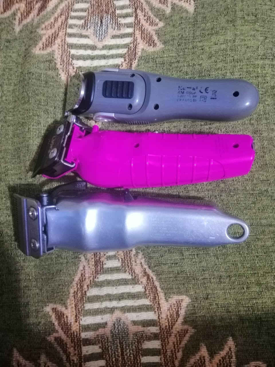 سلام عليكم مكان حلاقه للبيع حلوات العنوان كربلاء *********** اتصل وتدلل
