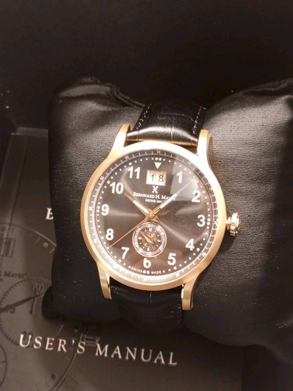 ساعه ما مستخدمه ماركه اصليه 
