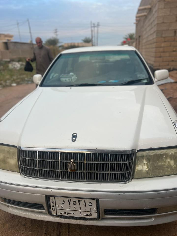 حداده 100٪؜  راس الثور
وصدرها 100% 
مكينة ناعمه 100%VVT 
وكير 100% 
تبريد خير من الله
بيها صبغ بلقماره 3 اصابع اثر خسفه وبيها خياسات بلبيبان قليله ورصعه بلصندوق فقط مكفوله من الضربه القويه والصبغ  والكص المكان البصره قضاء الصادق 
السعر 85 وبيها مجال قليل حك الجيه 
***********
سياره كير ومكينه وغرفه خير من الله لا تكسر بلسعر والشراي يتصل
