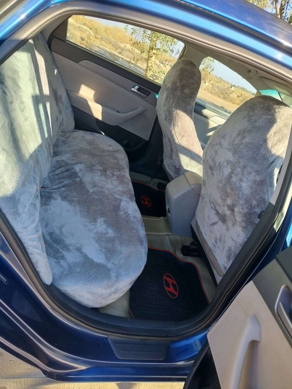 سوناتا 2016 وارد امريكي
حادثها بنيد فقط بدون دواخل 
مواصفات عاديه 
شاشه car play
تحكم ستيرن 
انظمه قياده (ايكو _ عادي_سبورت)
رقم بغداد الجديد بأسمي سنويه لل30
السعر 128 
مكانها الانبار عامريه الصمود
***********
