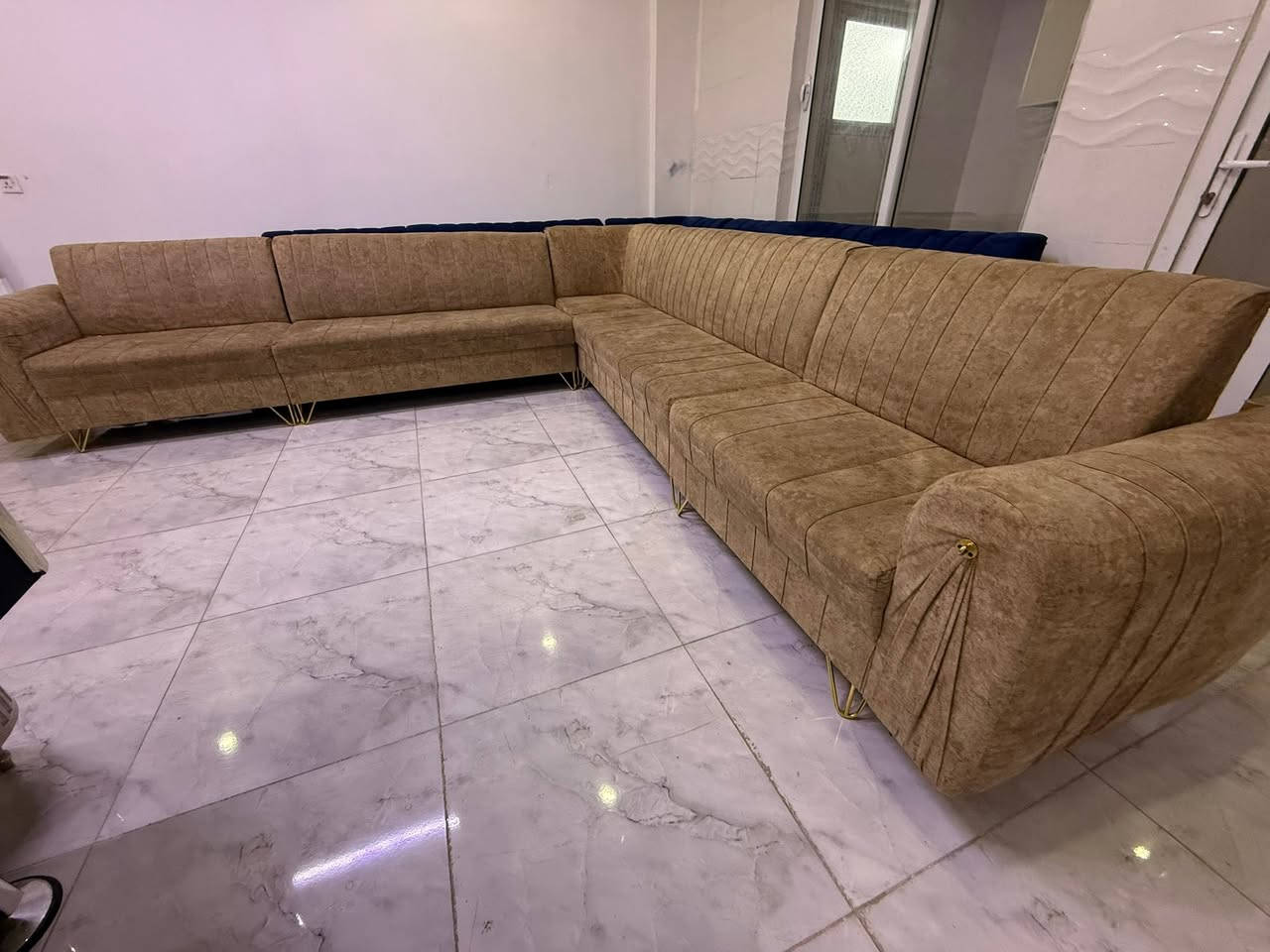 تخم حرف L جداً نضيف 10 نفرات اخو الجديد  متوفر توصيل واتساب ***********
