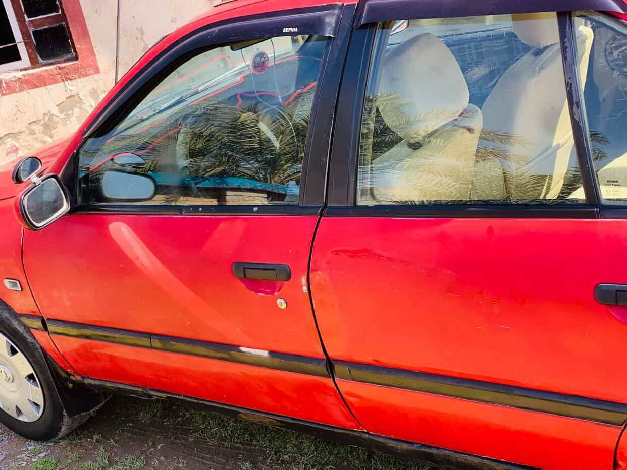 سلام عليكم ورحمة الله وبركاته من رخصت مسؤل الكروب سياره نيسان موديل ٩٤فول اوتوماتيك محرك قبق اسود المرغوب وكير بشرط صدر خلفي أمامي شرط حساسات خلفيه اماميه تخم تايرات جددبطاريه جديده كهربائيات بشرط قفل مركزي مسجل اربع سماعات ستيديو اي بي اس بدون صبغ ولاظربه رقم الانبار تريد تحويل تريد وكاله السعر ٣٥ وبيها مجال وترهم مراوس حسب القناعه وحياكم رقم الهاتف ***********
