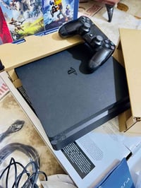 بلي فور  للبيع مستعجل واحد تيره 07816663376 متواجد واتساب السعر ١٠٠الف...